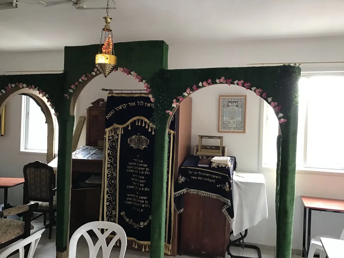 Zlotshev Synagogue