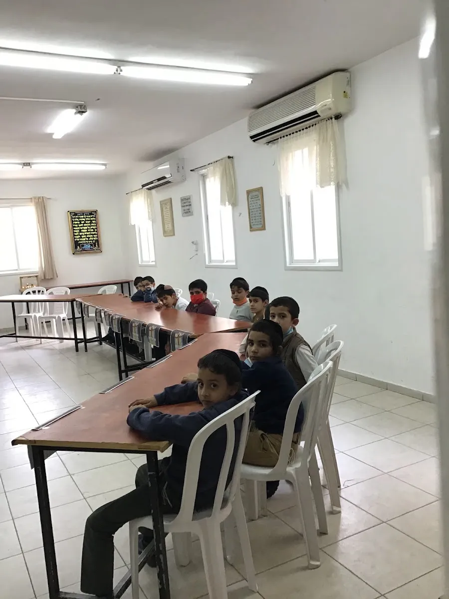 Zlotshev Synagogue — foto 9