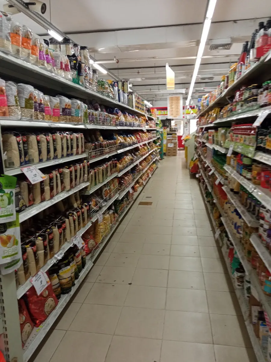 Zol uVeGadol (Rova 11) — photo 7